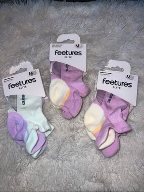 PRETTY IN PINK FEETURES ELITE MAX CUSHION SOCKS